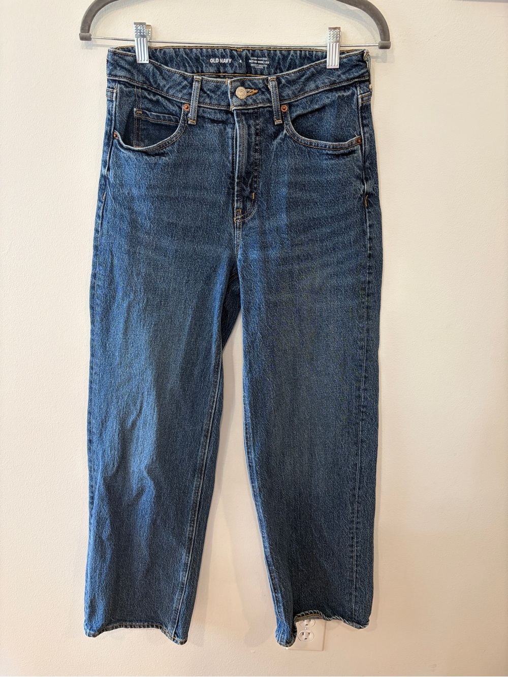 Old Navy Women's Extra High Rise Sky-Hi Wide Leg Jeans in Blue Denim - Size 4